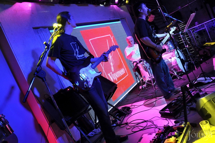 Фотография с гр "ВЕРЕТЕНО" - нам 8 лет в Пятерочка