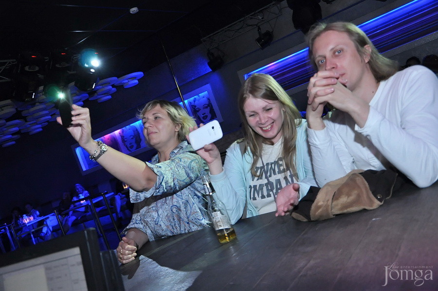 Фотография с гр "ВЕРЕТЕНО" - нам 8 лет в Пятерочка