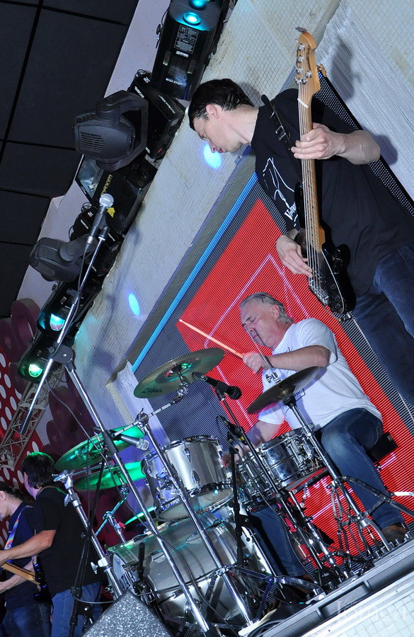 Фотография с гр "ВЕРЕТЕНО" - нам 8 лет в Пятерочка