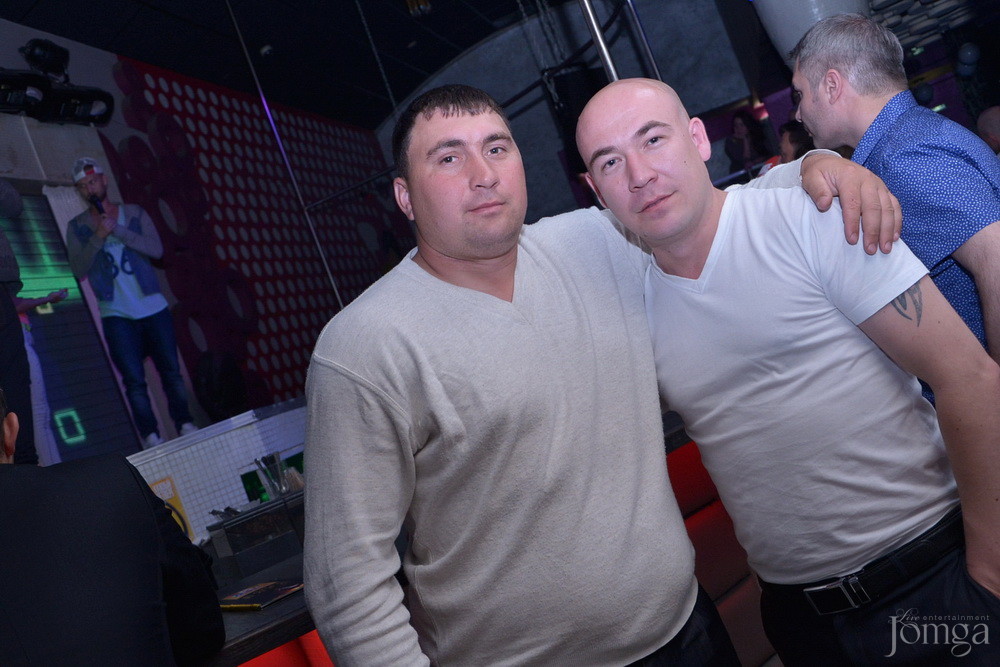 Фотография с Мокрая майка в Пятерочка