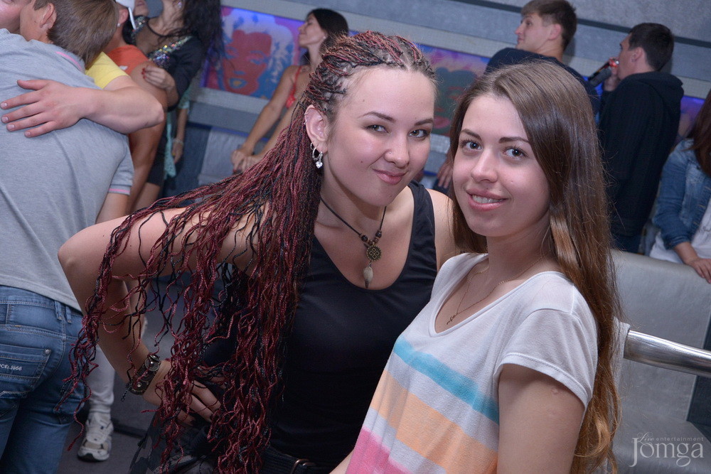 Фотография с Мокрая майка в Пятерочка