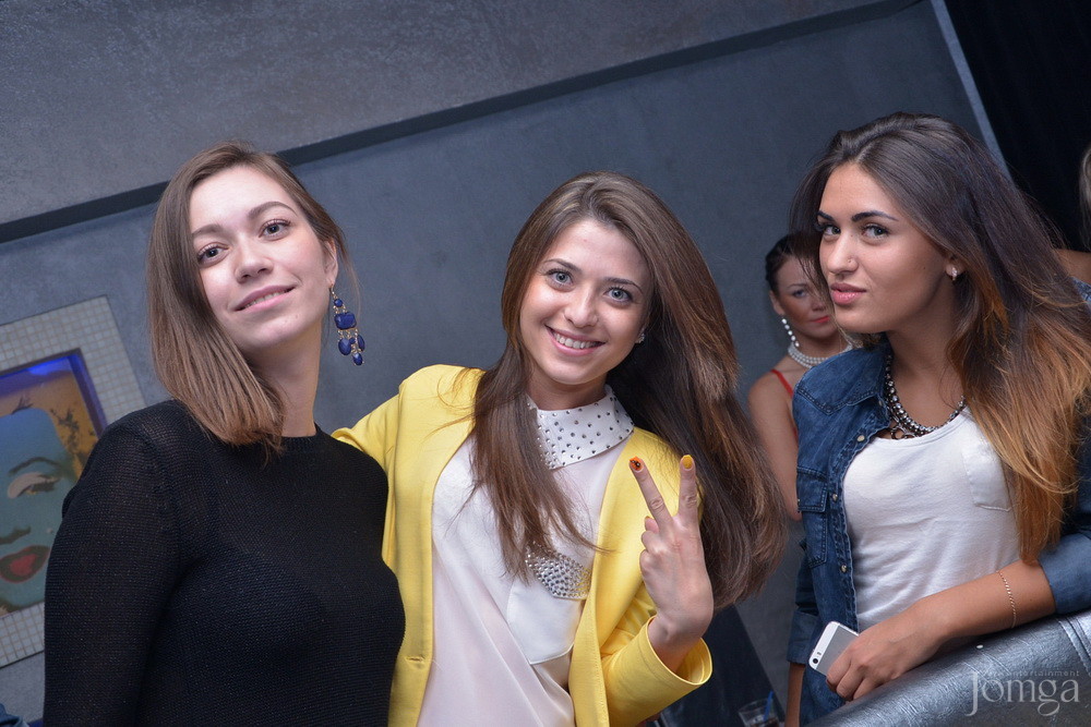 Фотография с Мокрая майка в Пятерочка