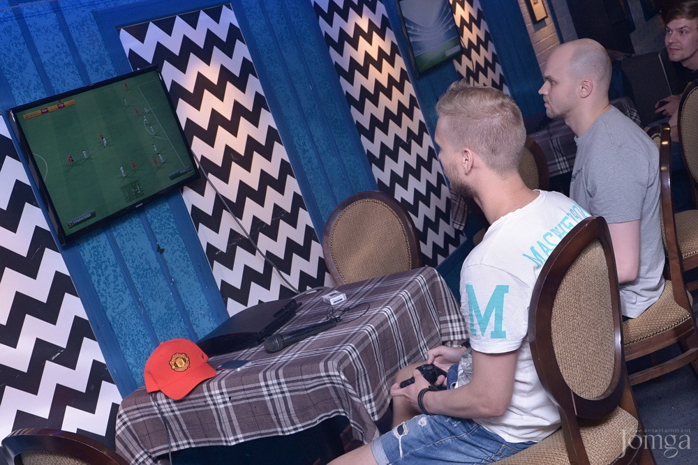 Фотография с Открытый турнир по FIFA'14 в Пятерочка