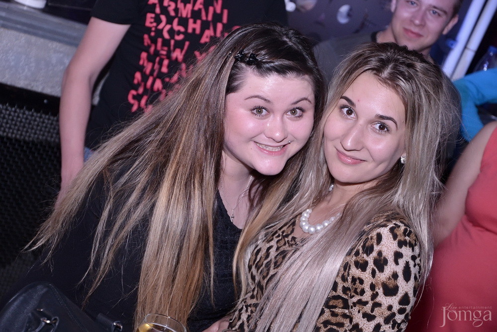 Фотография с Мокрая майка в Пятерочка