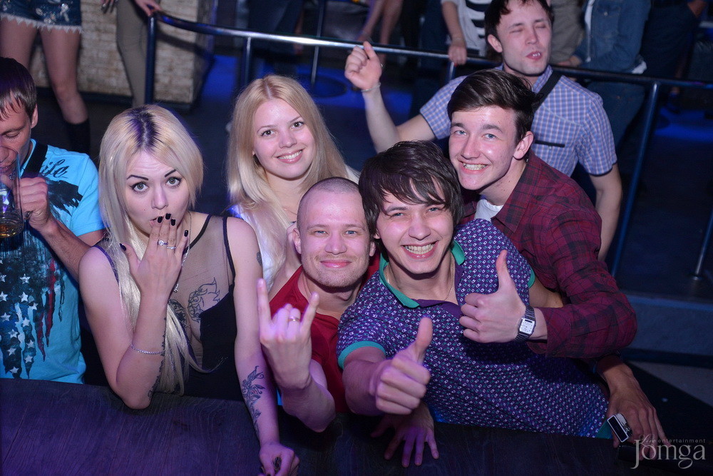 Фотография с Мокрая майка в Пятерочка