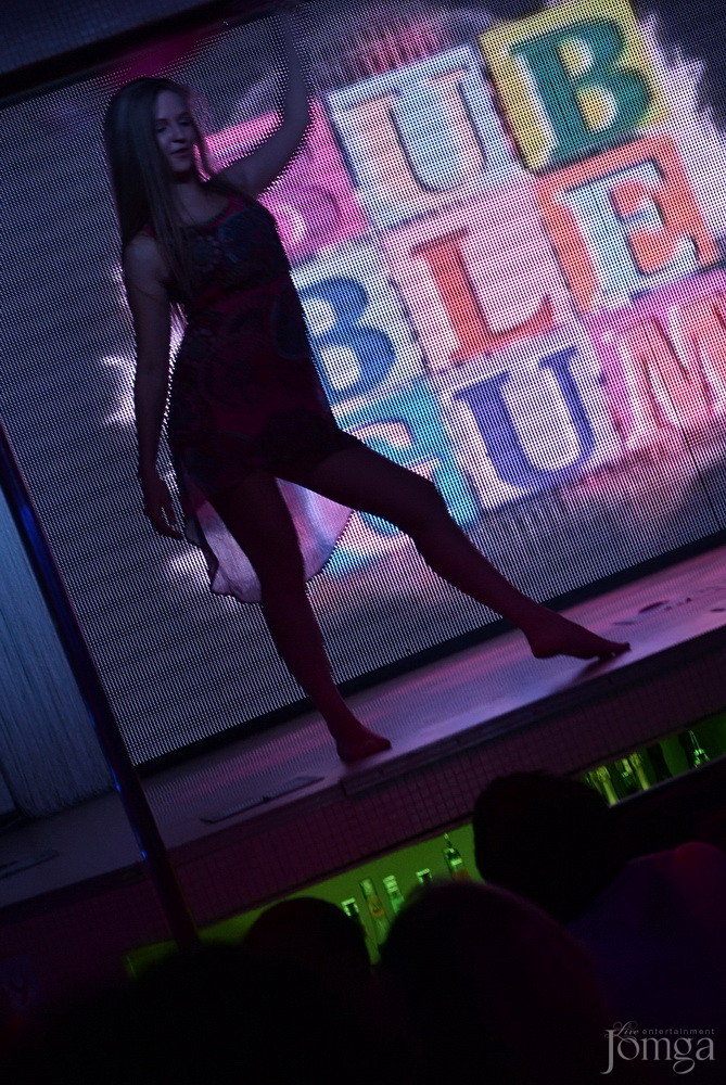 Фотография с Мокрая майка в Пятерочка