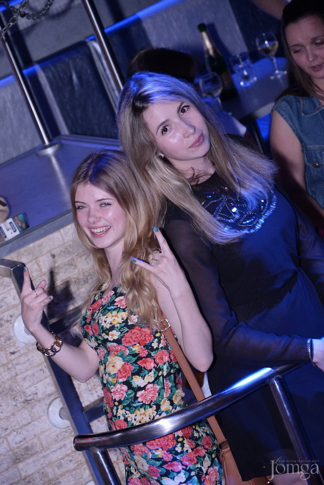 Фотография с Мокрая майка в Пятерочка