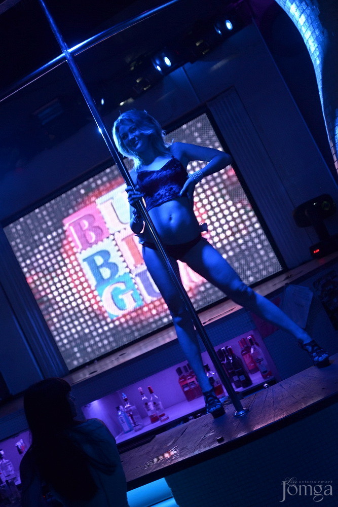 Фотография с Мокрая майка в Пятерочка