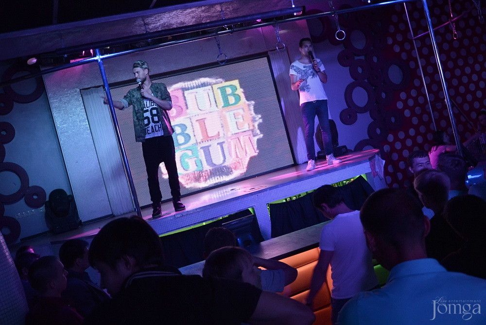 Фотография с Мокрая майка в Пятерочка