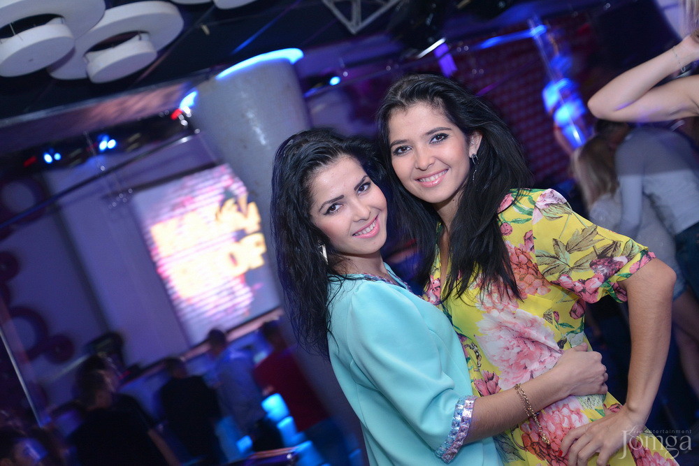 Фотография с Мокрая майка в Пятерочка