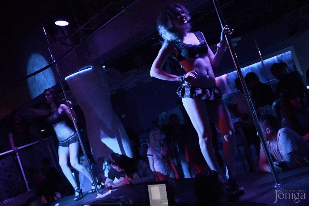 Фотография с Мокрая майка в Пятерочка