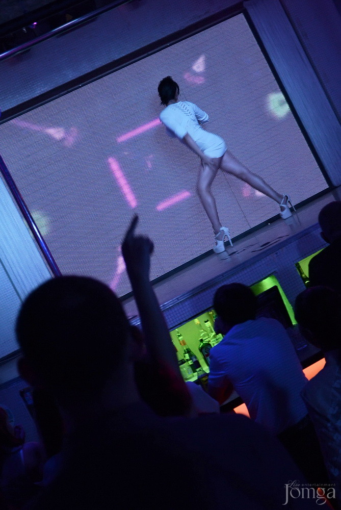 Фотография с Мокрая майка в Пятерочка