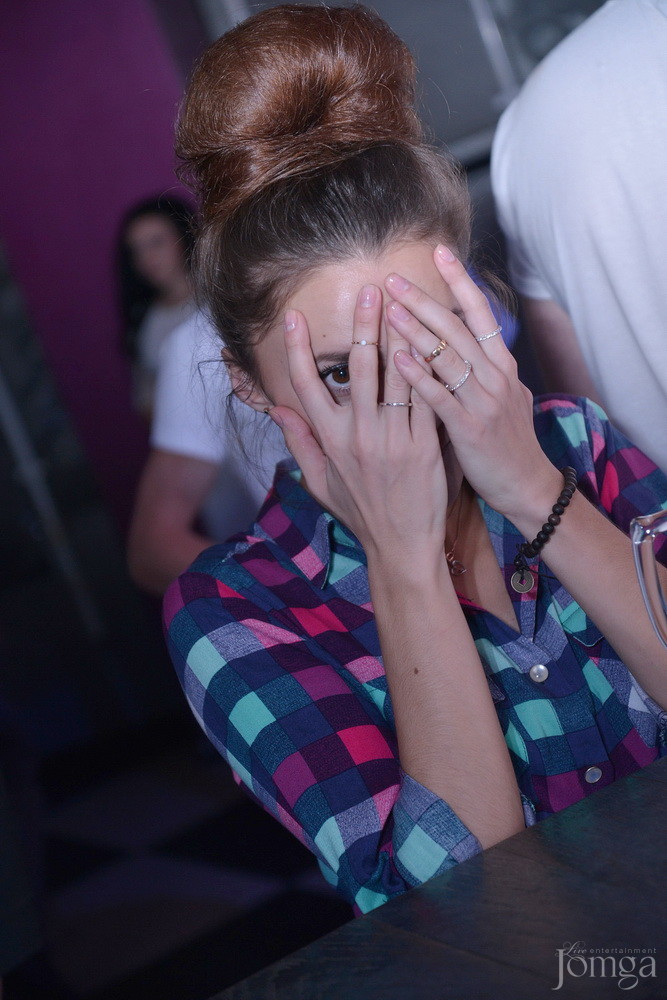 Фотография с Мокрая майка в Пятерочка