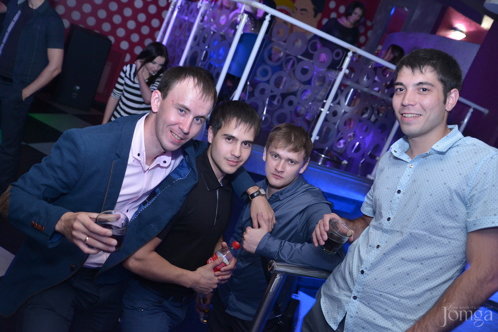 Фотография с Мокрая майка в Пятерочка