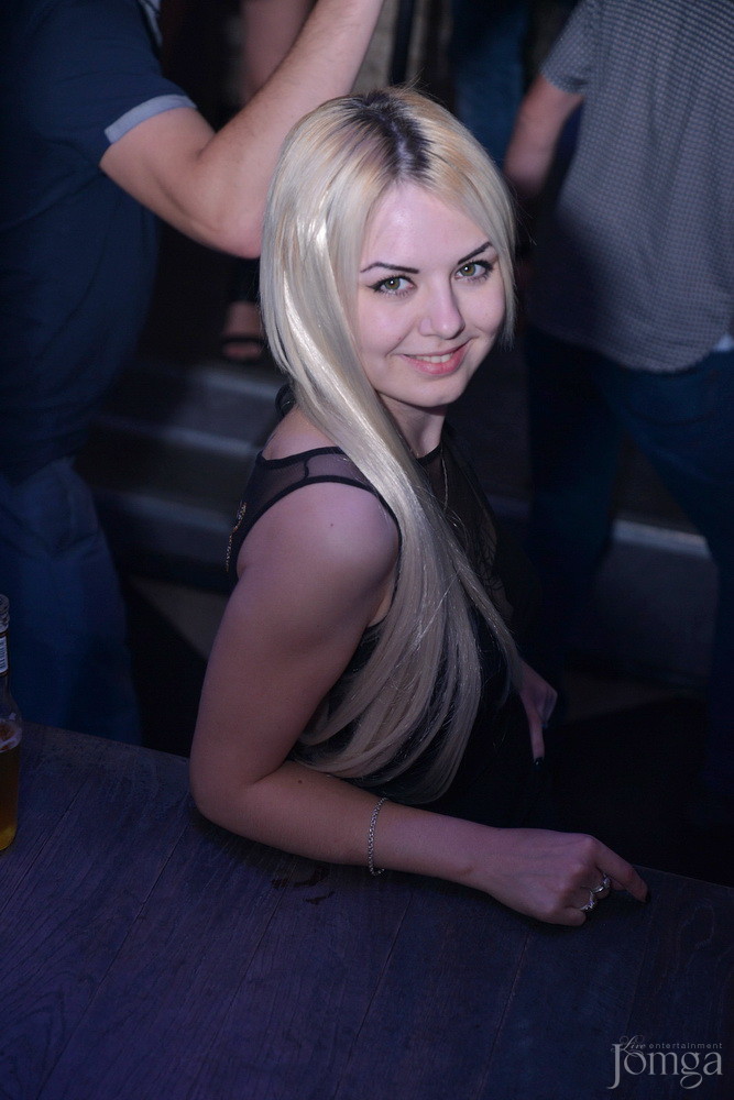 Фотография с Мокрая майка в Пятерочка