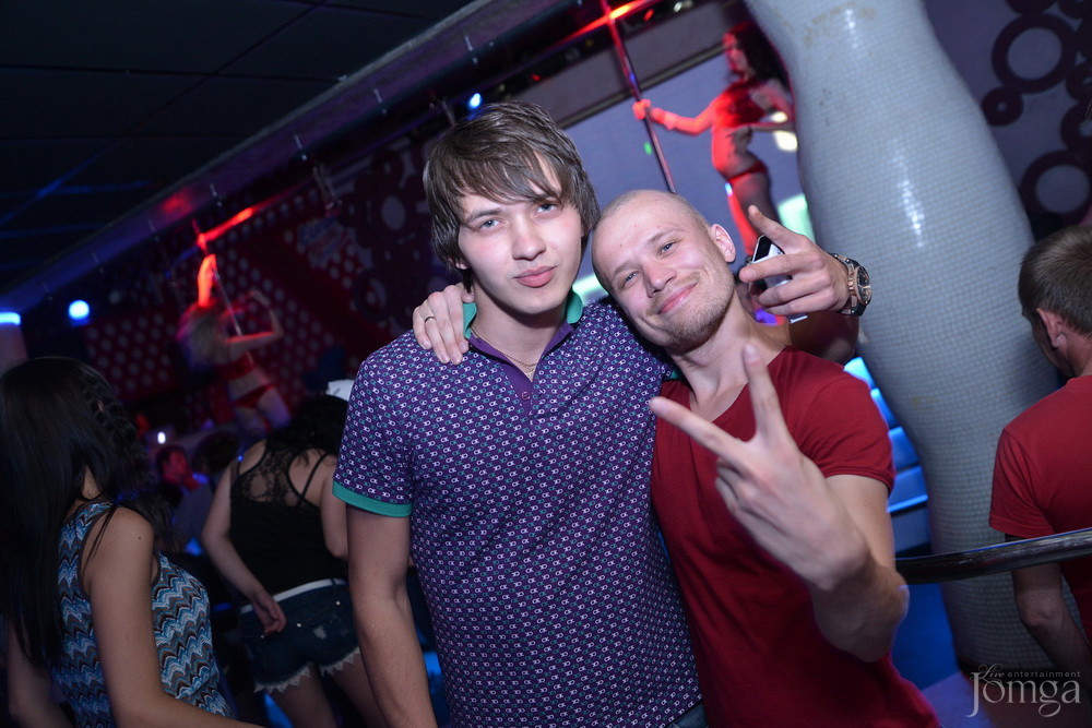 Фотография с Мокрая майка в Пятерочка