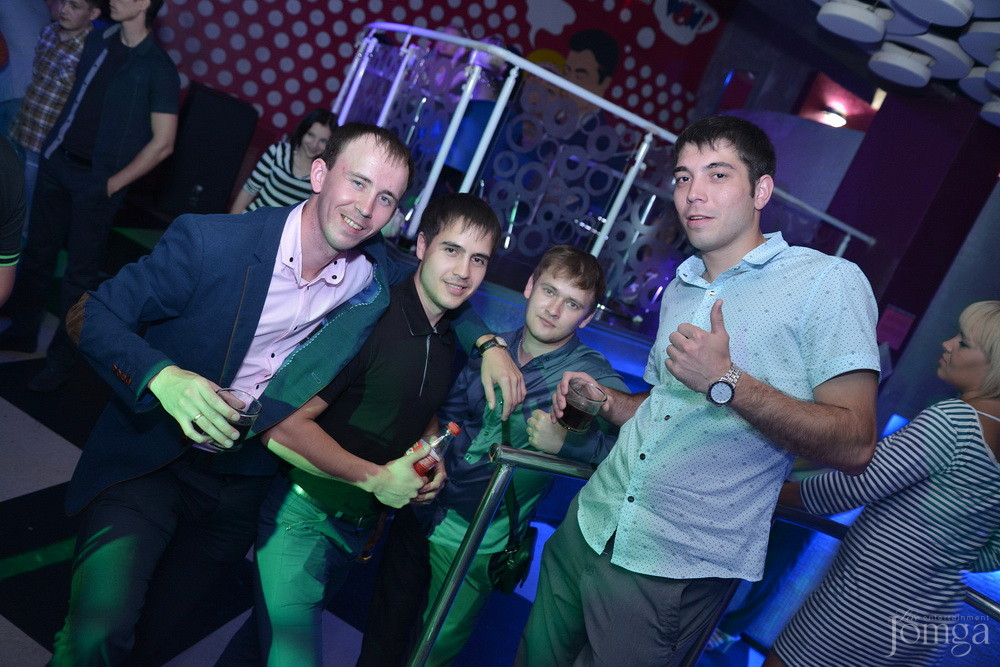 Фотография с Мокрая майка в Пятерочка