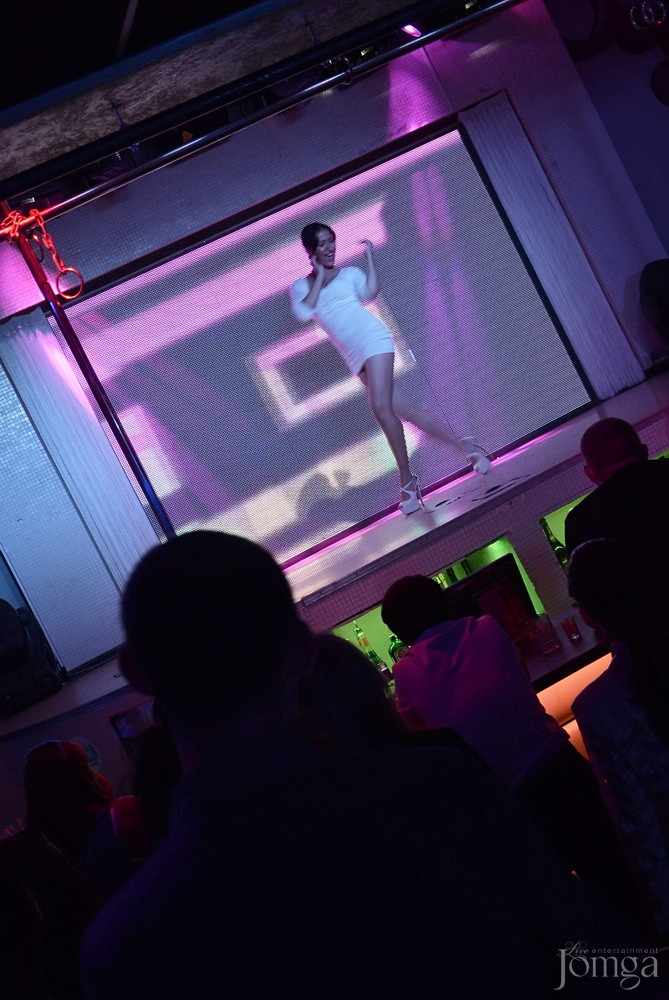 Фотография с Мокрая майка в Пятерочка