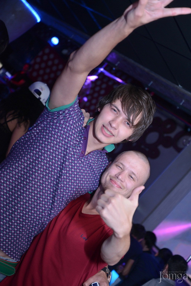 Фотография с Мокрая майка в Пятерочка