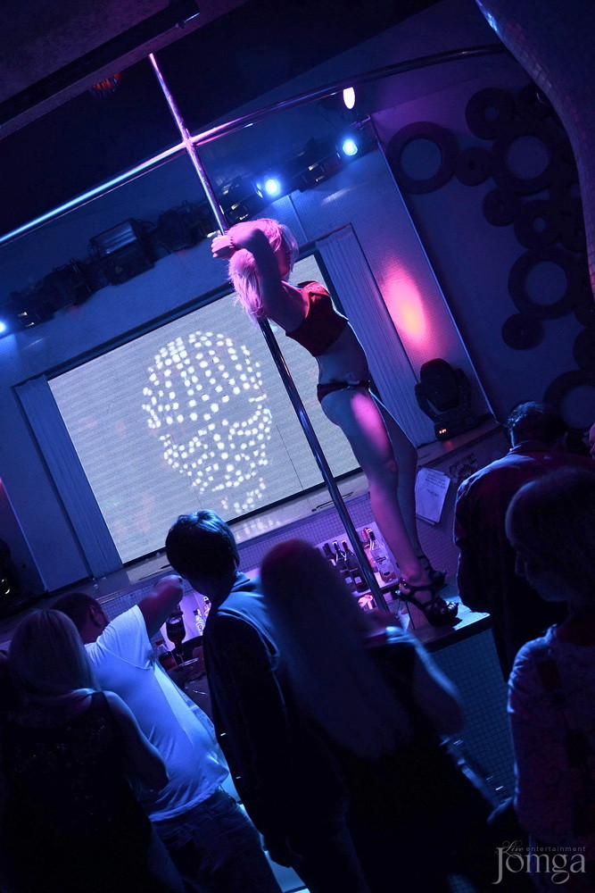 Фотография с Мокрая майка в Пятерочка