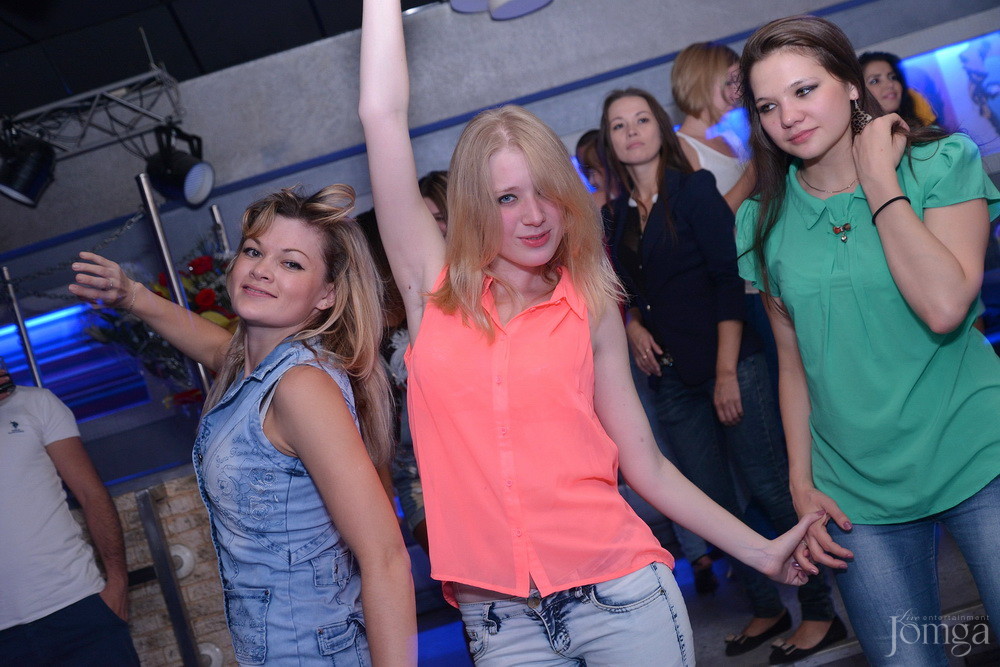 Фотография с Мокрая майка в Пятерочка