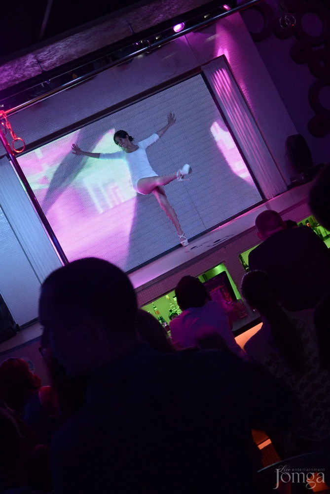 Фотография с Мокрая майка в Пятерочка