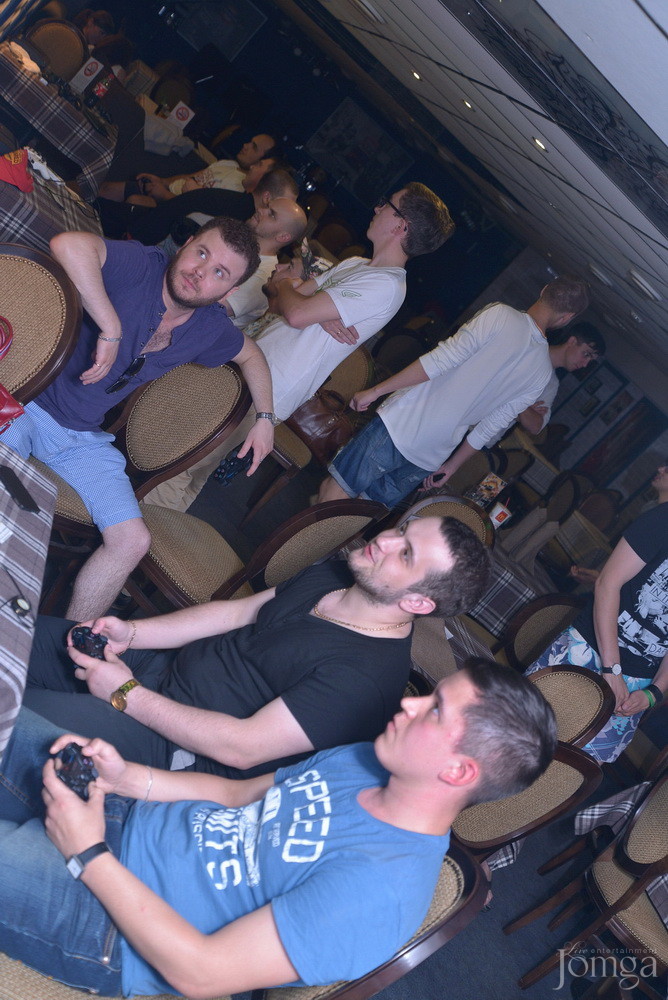 Фотография с Открытый турнир по FIFA'14 в Пятерочка