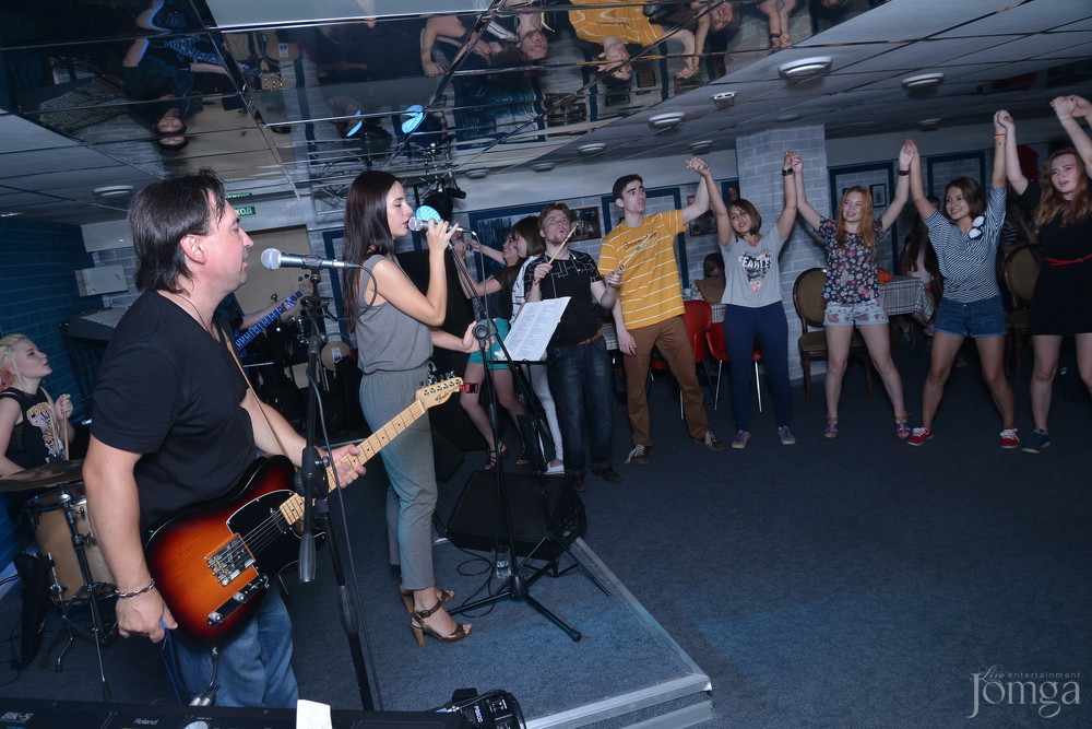 Фотография с гр. Own Way в Пятерочка