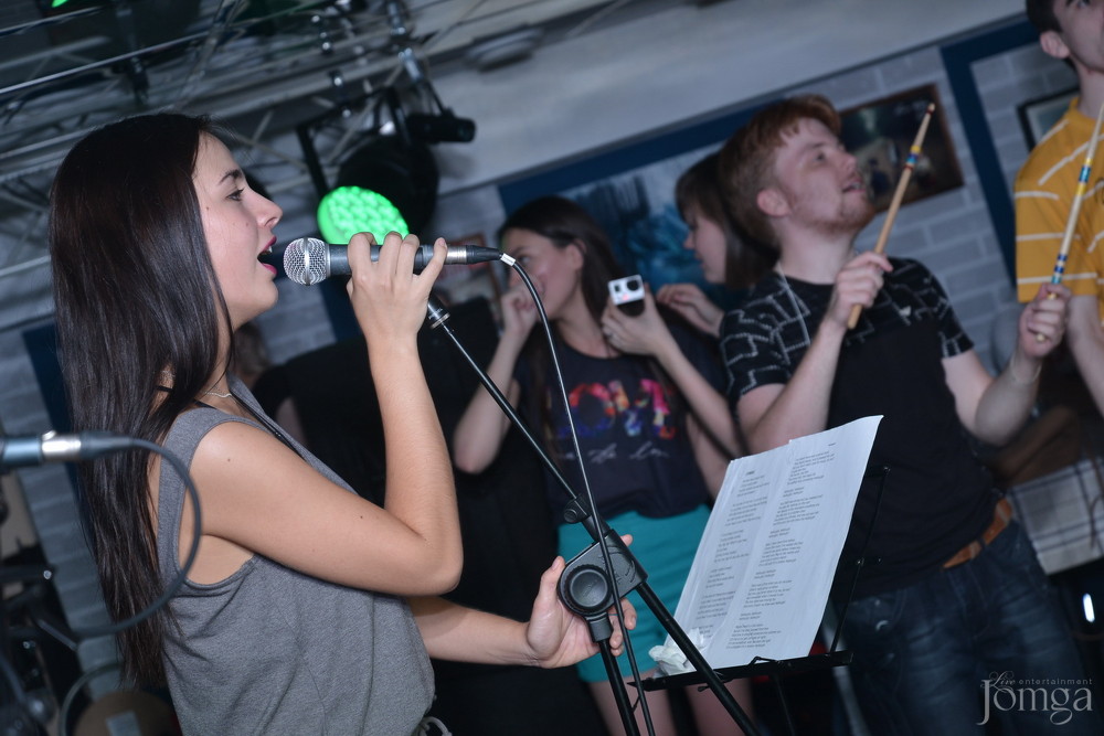 Фотография с гр. Own Way в Пятерочка