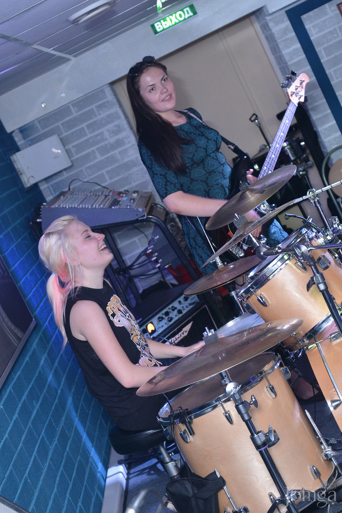 Фотография с гр. Own Way в Пятерочка