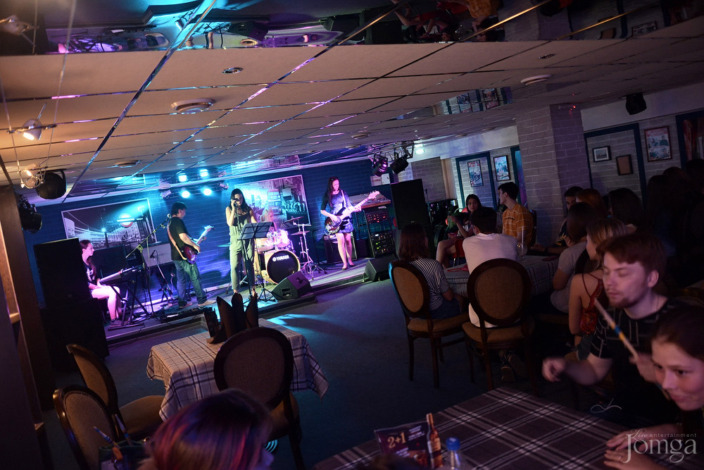 Фотография с гр. Own Way в Пятерочка