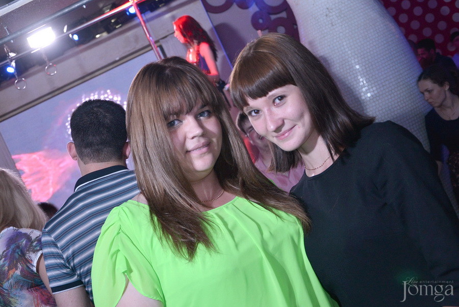 Фотография с Мокрая майка в Пятерочка