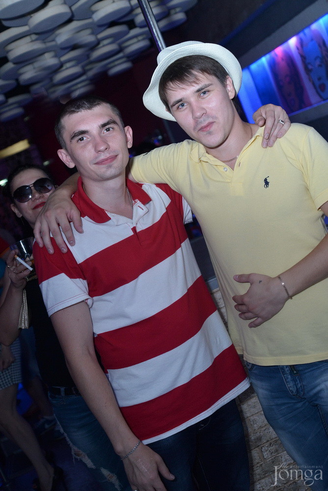 Фотография с VIP: B-DAY Хирург в Пятерочка