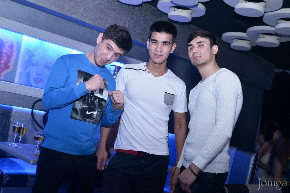 Фотография с VIP: B-DAY Хирург в Пятерочка