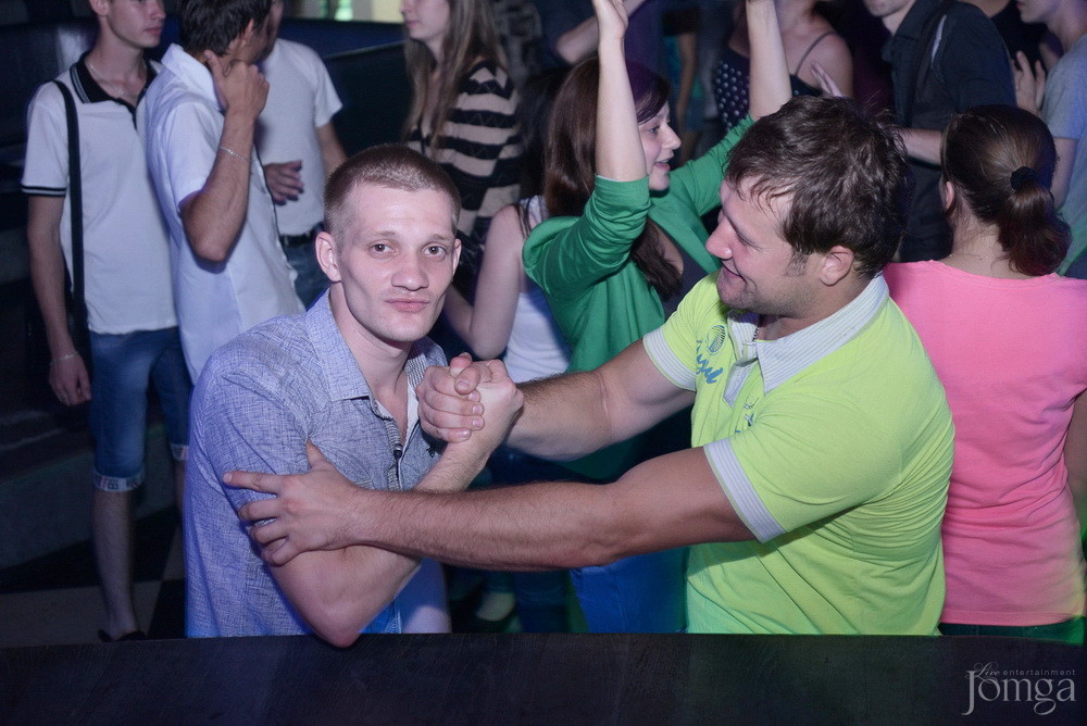 Фотография с VIP: B-DAY Хирург в Пятерочка