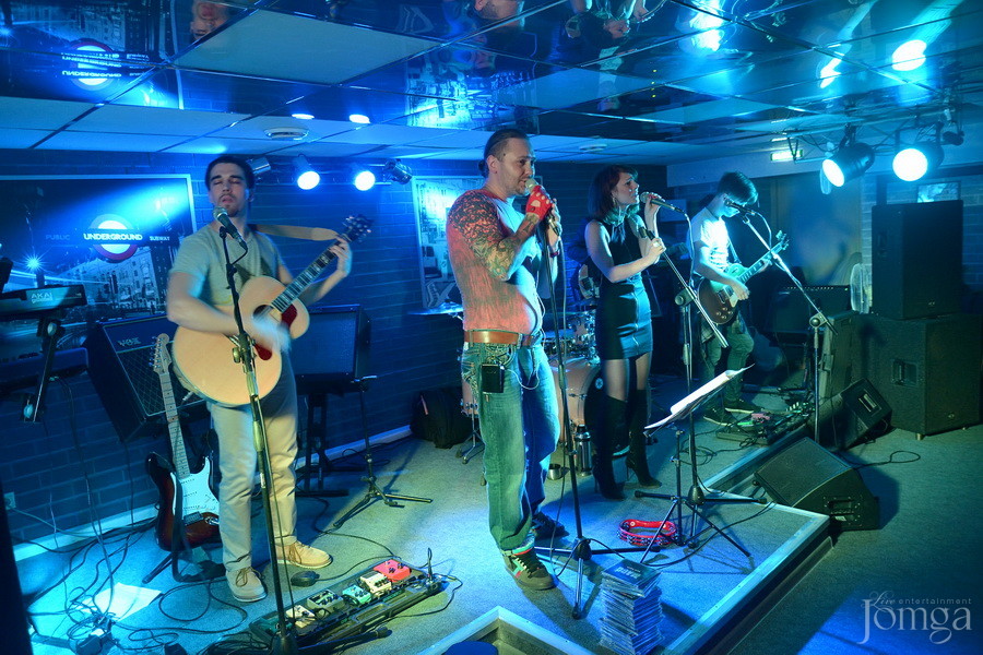 Фотография с гр "MADO" в Пятерочка