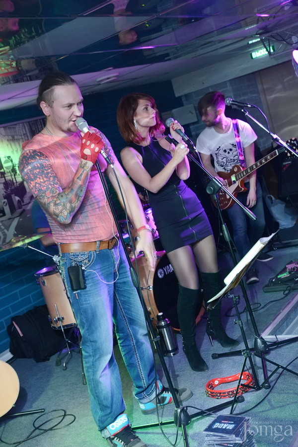 Фотография с гр "MADO" в Пятерочка