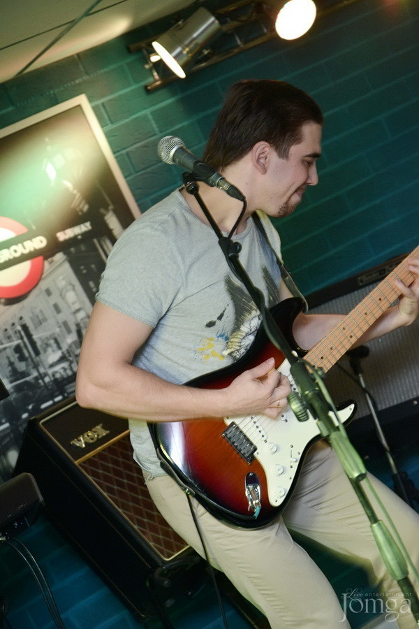 Фотография с гр "MADO" в Пятерочка