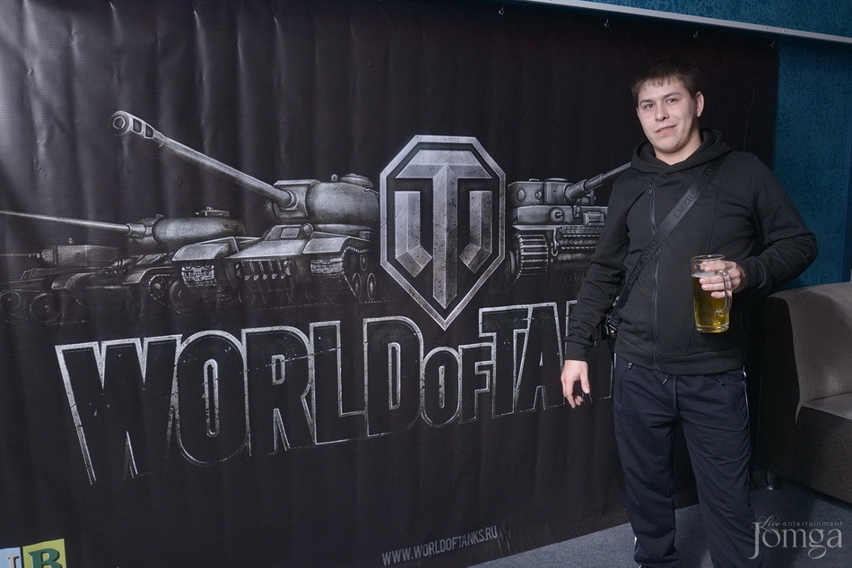 Юша про танки. Юша World of Tanks. Руководители WOT. Актер World of Tanks. Фотография с World of Tanks в Пятерочка.