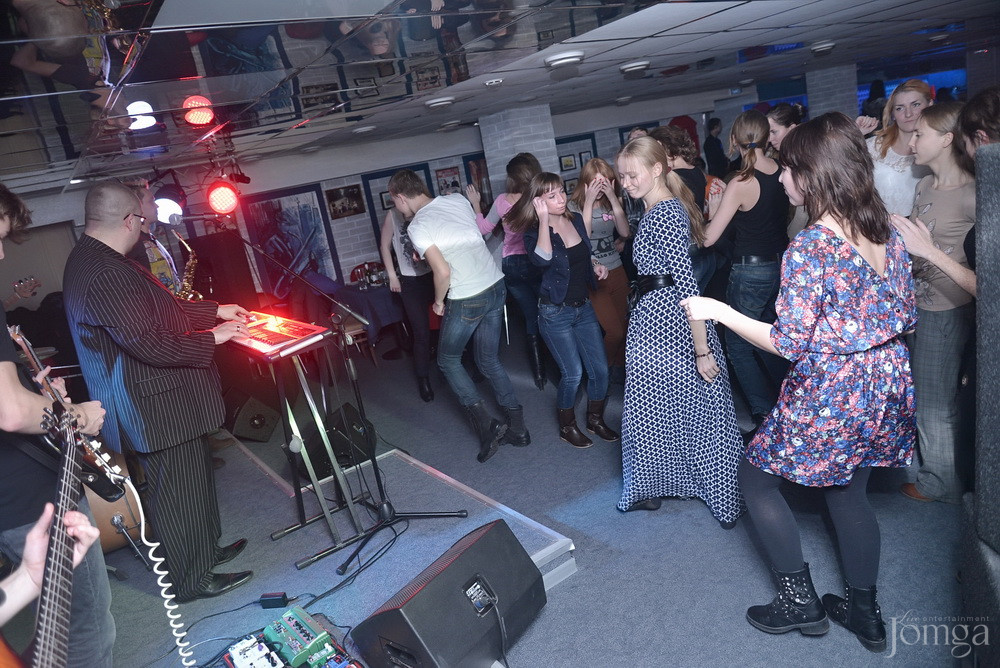 Фотография с Концерт Blues Division Band & вечеринка Trap  в Пятерочка