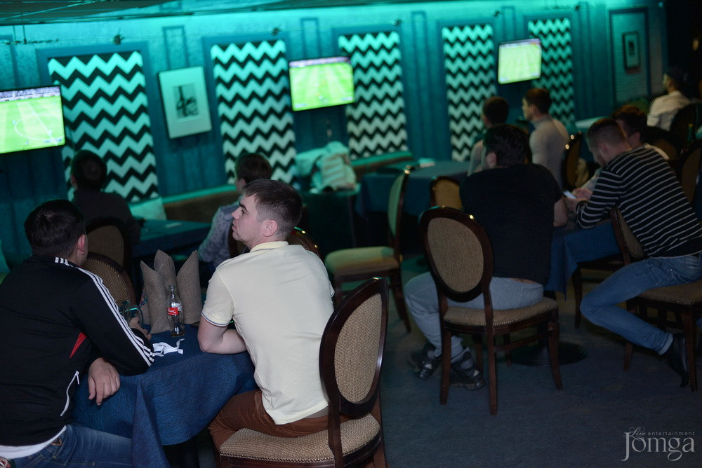 Фотография с FIFA в Пятерочка