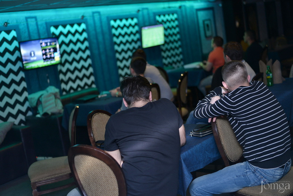 Фотография с FIFA в Пятерочка