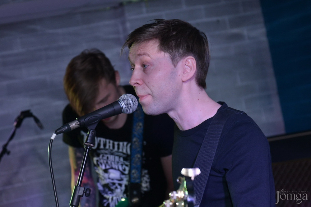 Фотография с гр.ЭССЕ презентация альбома в Пятерочка