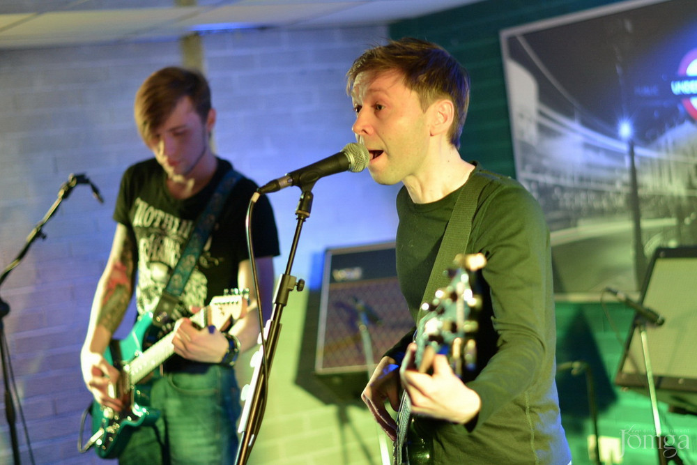 Фотография с гр.ЭССЕ презентация альбома в Пятерочка