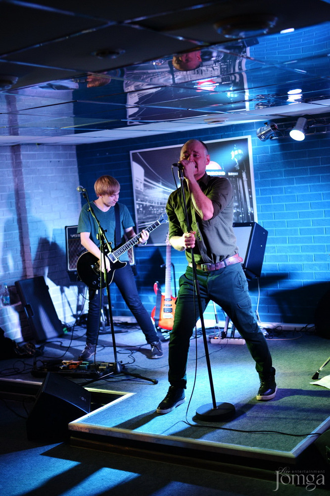 Фотография с гр.ЭССЕ презентация альбома в Пятерочка