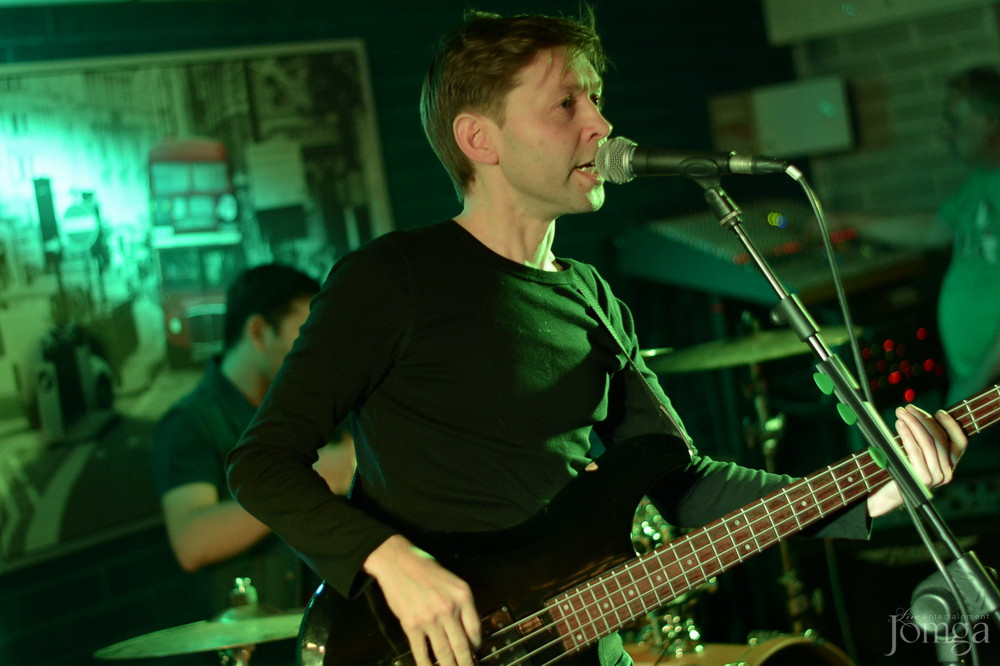 Фотография с гр.ЭССЕ презентация альбома в Пятерочка