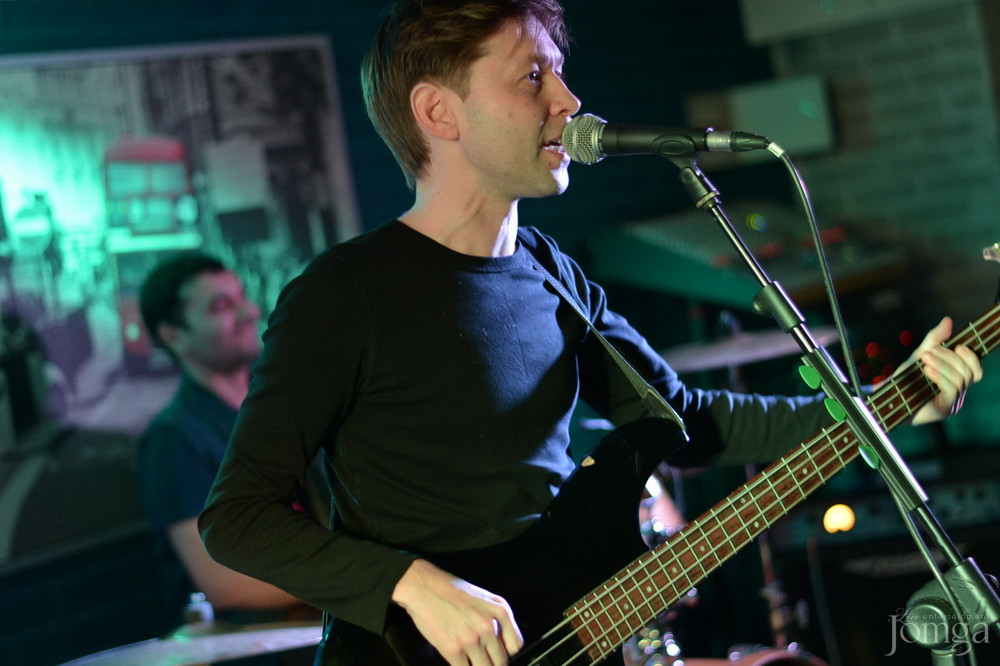 Фотография с гр.ЭССЕ презентация альбома в Пятерочка