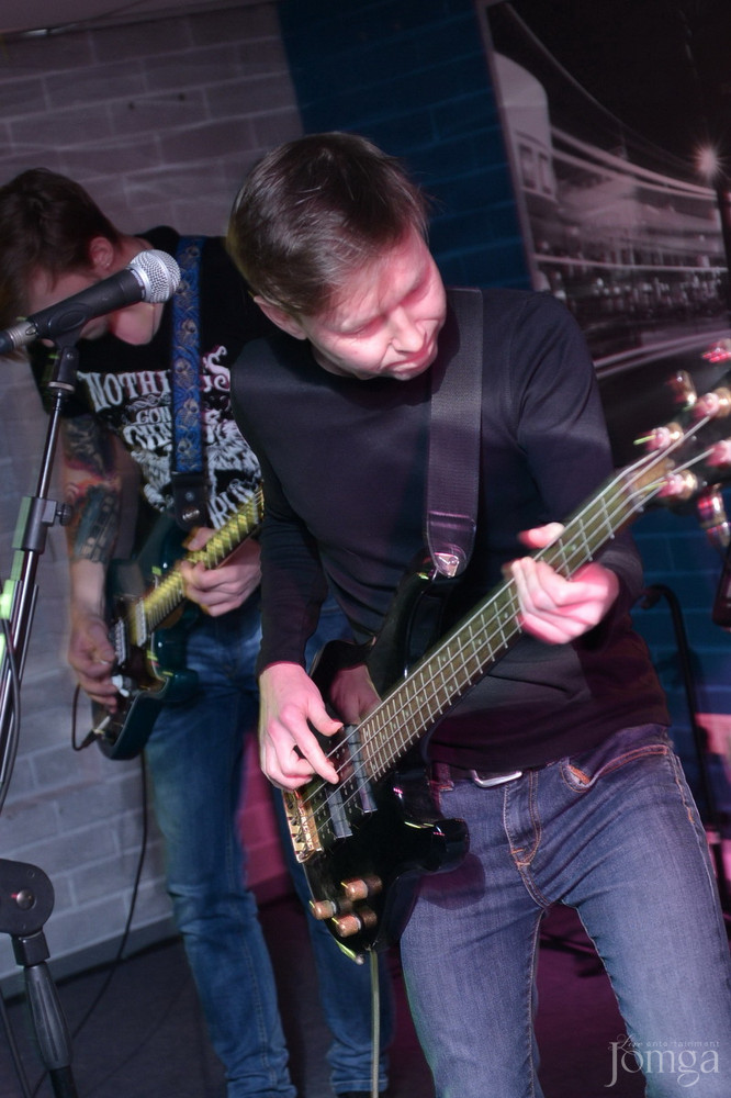 Фотография с гр.ЭССЕ презентация альбома в Пятерочка