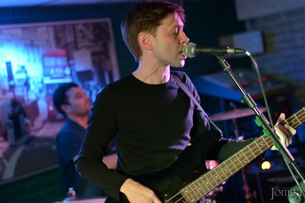 Фотография с гр.ЭССЕ презентация альбома в Пятерочка