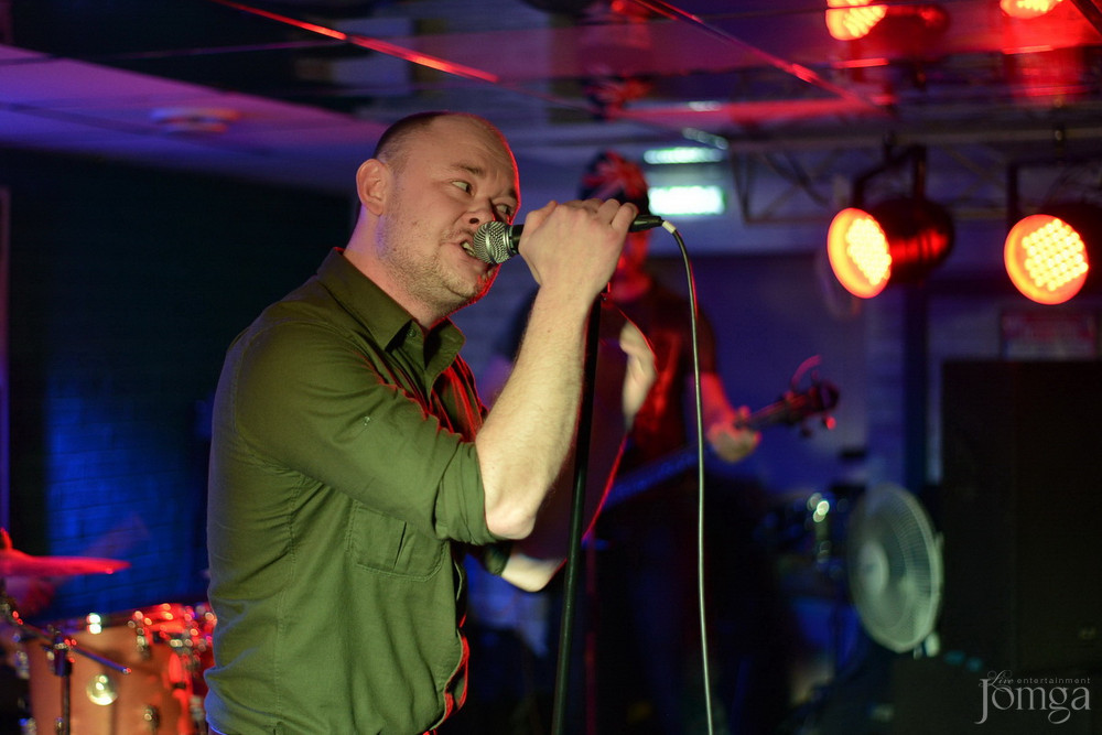 Фотография с гр.ЭССЕ презентация альбома в Пятерочка